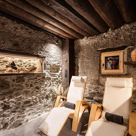 Charming Alpine Chalet *